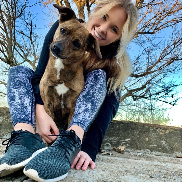 Meet your Posher, Adrienne - Picture 5 of 5